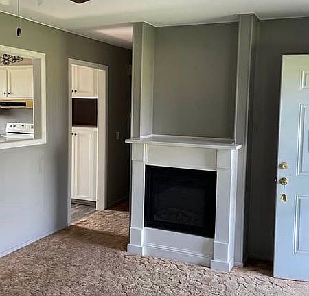 4th image of 610 S Aspen Ave