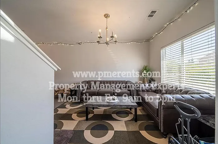 3925 Lanyard Dr — Photo 8