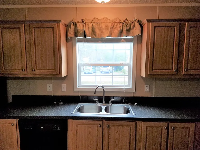 1 Duke Dr — Photo 11