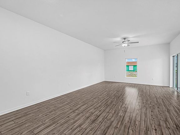 5th image of 7926 105th Avenue