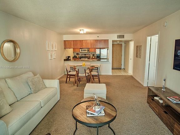 3rd image of 1200 Brickell Bay Dr APT 3307