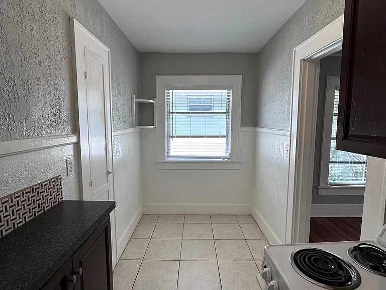 550 2nd St N #8 — Photo 9