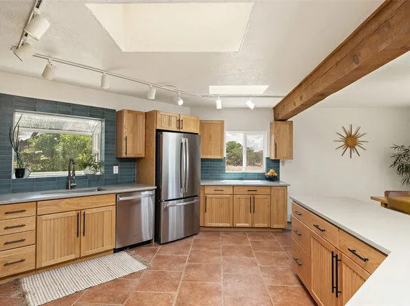 8 Alondra Rd, Santa Fe, NM 87508