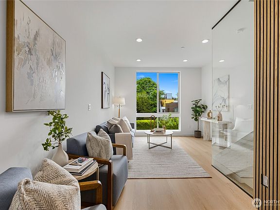 5th image of 3817 C Fremont Avenue N