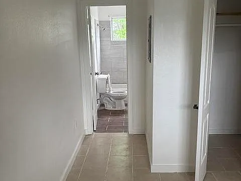 809 Root Ave #12 — Photo 6