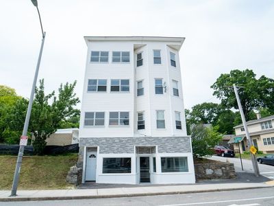 341 Hamilton St, Worcester, MA, 01604