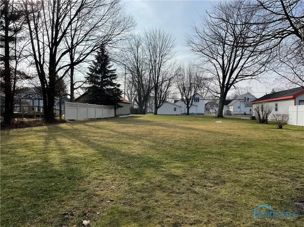 617 W Main St, Napoleon, OH 43545