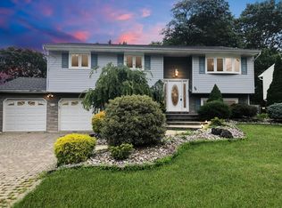 78 Wynnewood Ct, Freehold, NJ 07728