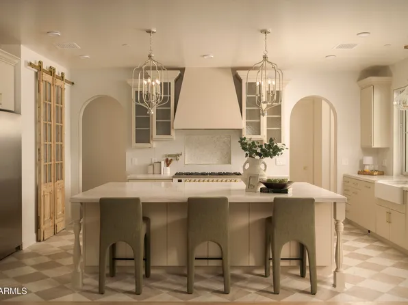 32 W LINGER Lane, Phoenix, AZ 85021