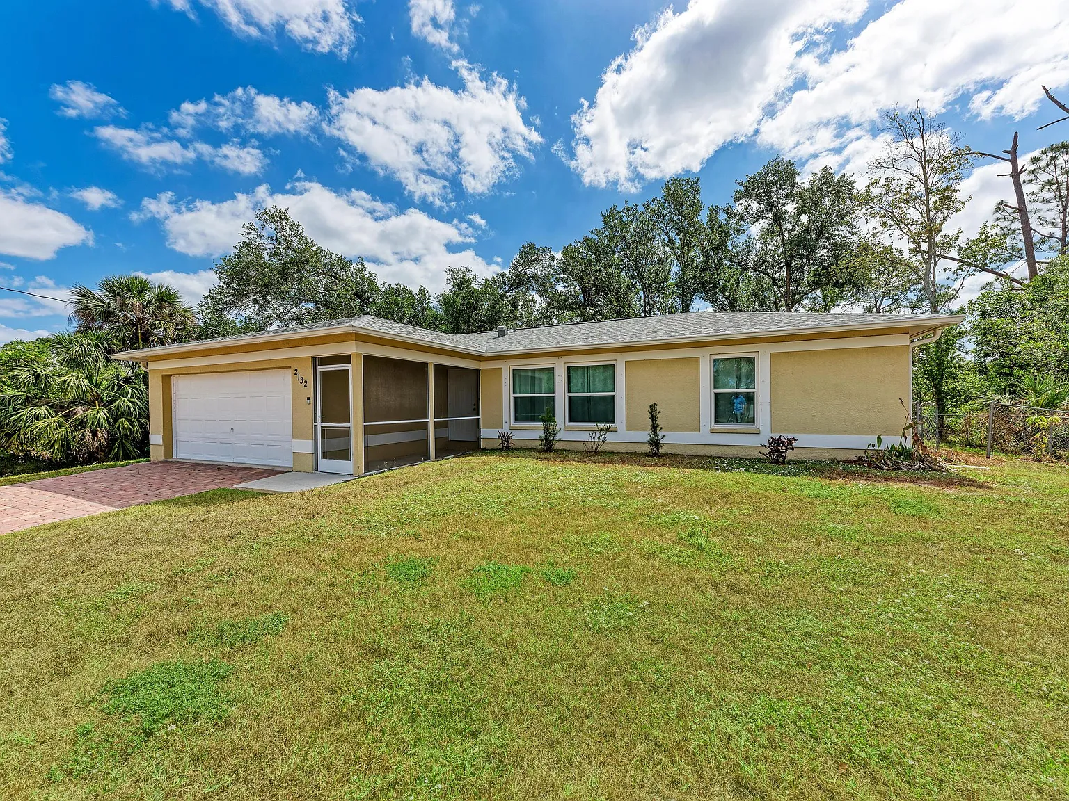 3 bed, 1212 sqft, $2,600 — Photo 1