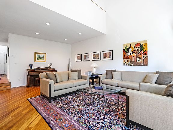 30 Indian Hill Rd  (06of 36).jpg