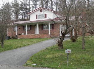 369 Chapman Rd, Dryden, VA 24243