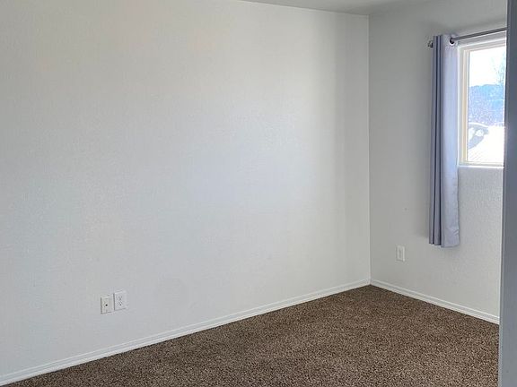 5th image of 219 S Madison St Unit 3