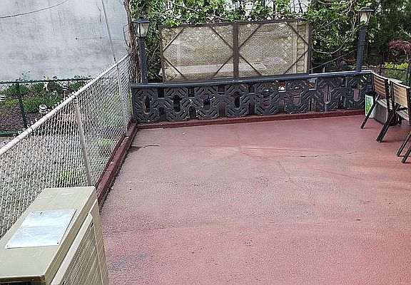 3rd image of 73 Engert Ave APT 1L