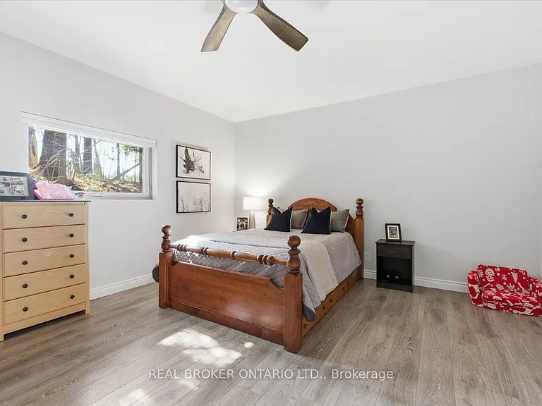 4589 Watson Rd S — Photo 32