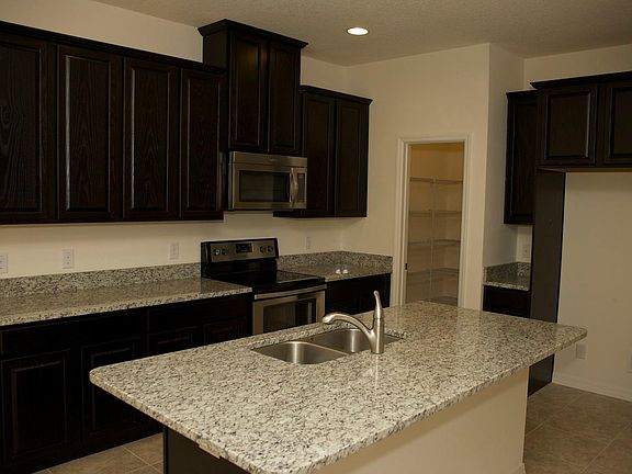 3rd image of 1447 Cabot Dr