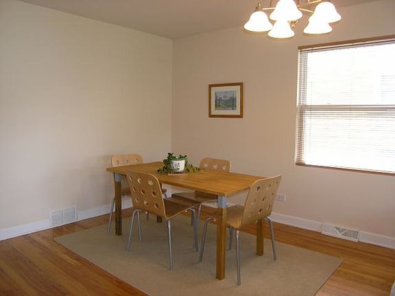 4th image of 120 E Adams St