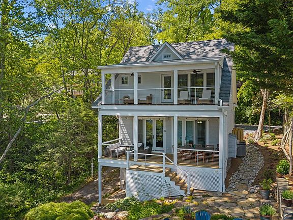 5th image of 327 Riverview Trl