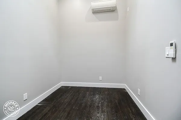 Rented by MySpaceNYC | media 5