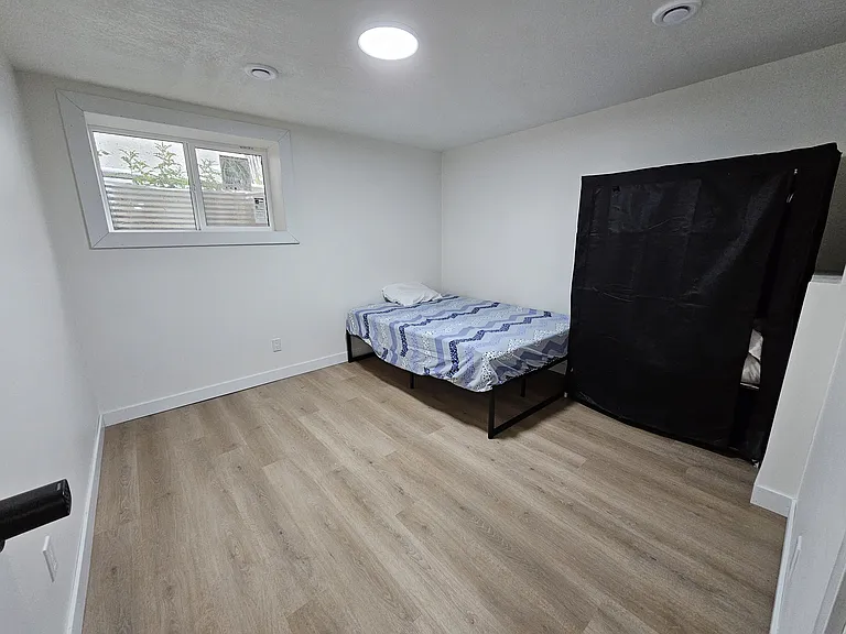 8315 NW Addison Dr SE #2 — Photo 5