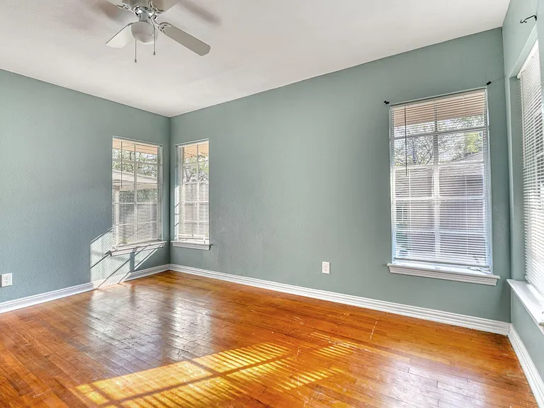 6028 Fairway Ave — Photo 12