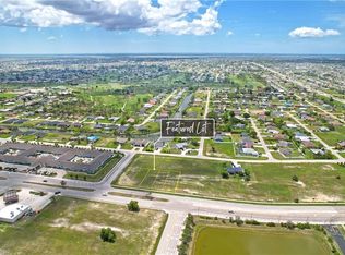 1808 Skyline Blvd, Cape Coral, FL 33991
