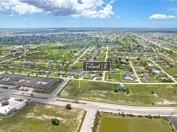 1808 Skyline BLVD, CAPE CORAL, FL 33991