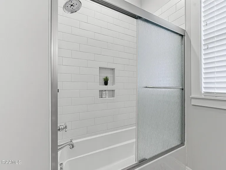 102 Harvest Creek Ln — Photo 36