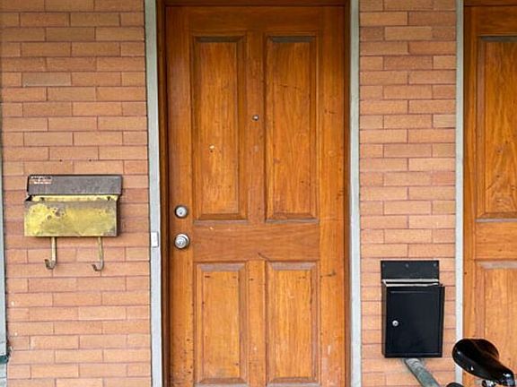 2nd image of 145 W 9th Ave