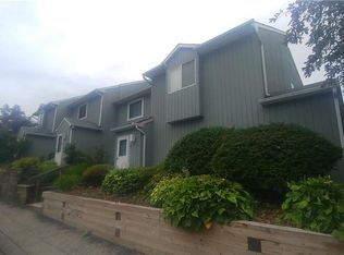 21 Waterview Est, Peekskill, NY 10566