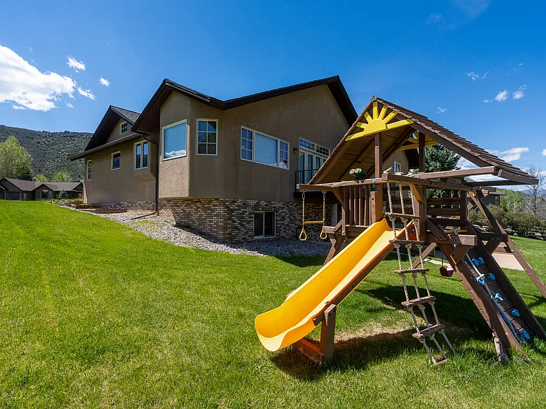13 Laird Ln — Photo 43