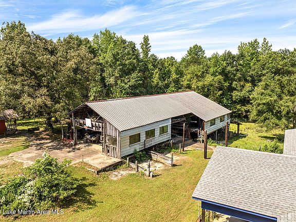 5th image of 2816 Red Hill Rd