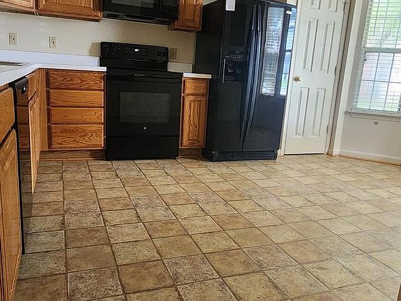 5th image of 211 Healy Ct