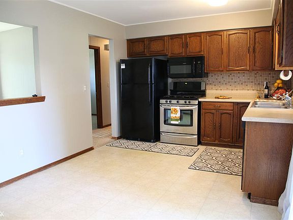 4th image of 38754 Plainview Dr