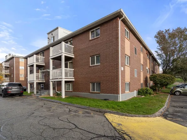 596 Boston Post Rd E APT 23, Marlborough, MA 01752