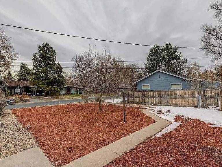 1170 S Holly St — Photo 6