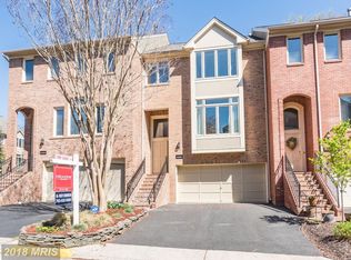 11536 Hemingway Dr, Reston, VA 20194