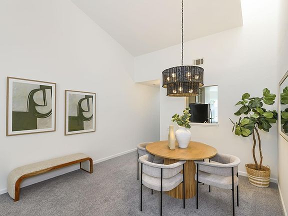 3rd image of 137 Koch Road