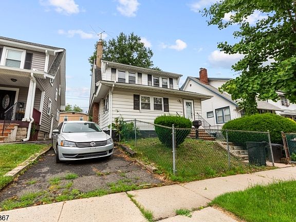 2nd image of 37 Newfield St