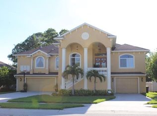 8290 97th St N, Seminole, FL 33777