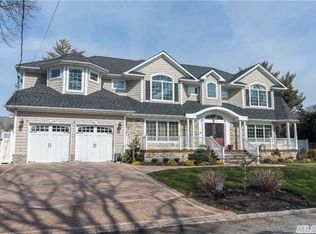 31 Bellaire Rd, Massapequa, NY 11758