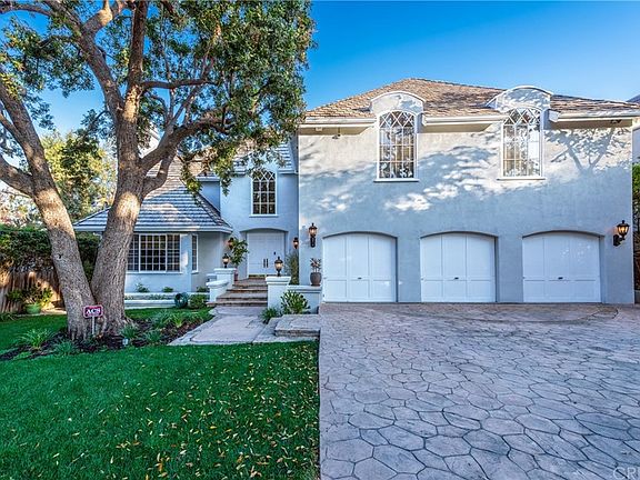4th image of 18431 Tarzana Dr