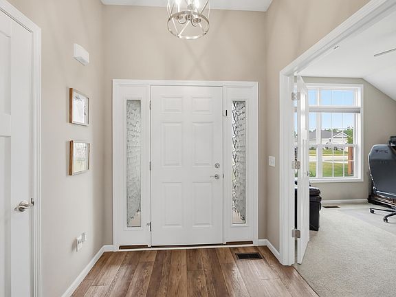 4th image of 7654 Lila Way