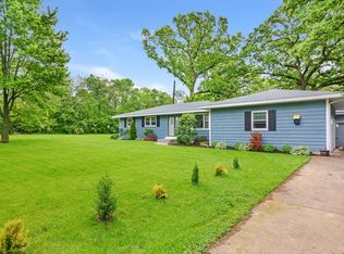7N041 Cary St, South Elgin, IL 60177