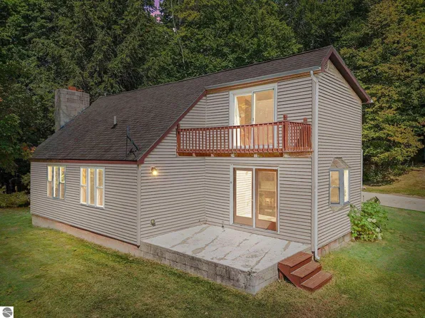 14192 90th Ave, Evart, MI 49631