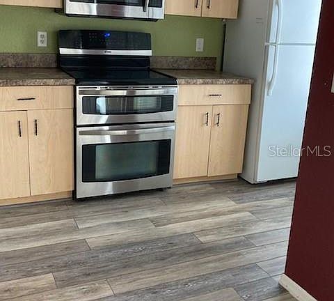 3rd image of 15201 Indian Creek Dr #15
