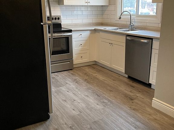 2nd image of 7731 Hawthorne Dr #19