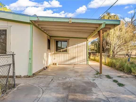 3rd image of 1819 E Zinc Way