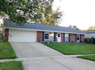 1335 E Kennedy Dr, Streamwood, IL 60107