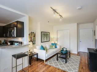 5060 N Sheridan Rd #205, Chicago, IL 60640